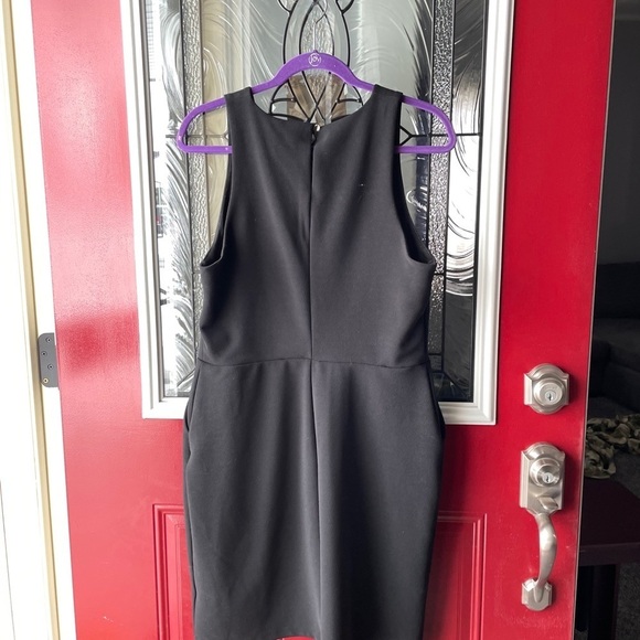 Sleeveless Dress - Picture 4 of 6